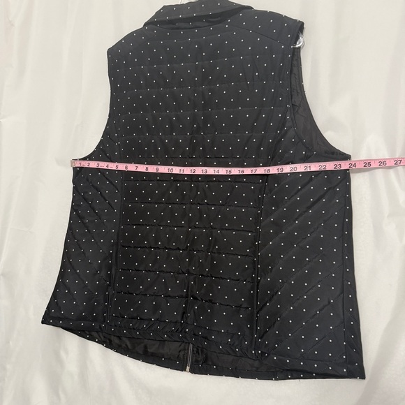 CJ Banks Black with white Polka Dot Quilted Vest, size 2X, NWOT - Picture 8 of 10